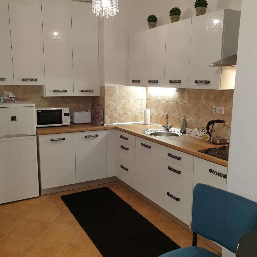 Paradise Apartman Miskolc Eksteriør bilde