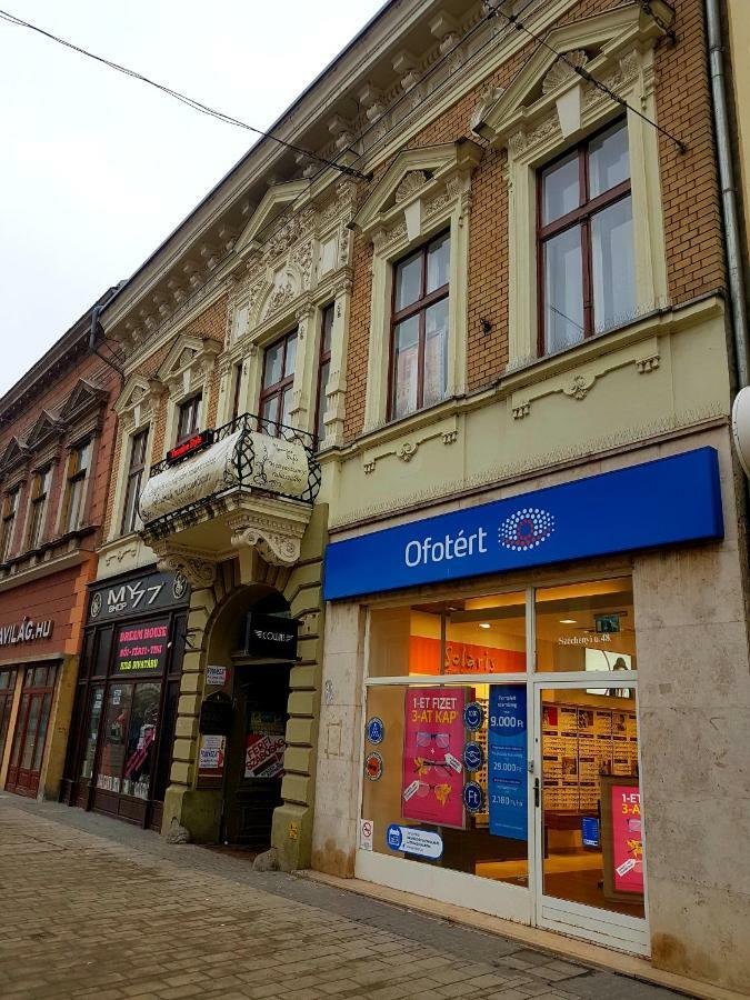 Paradise Apartman Miskolc Eksteriør bilde